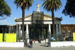 Ingreso al cementerio