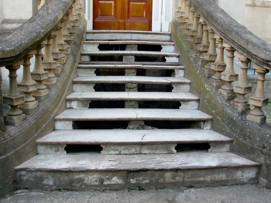 Escalera principal.