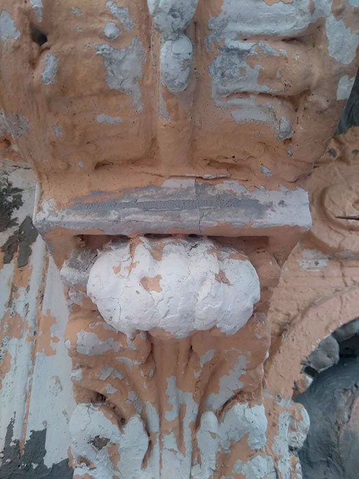 Limpieza de pintura vieja.