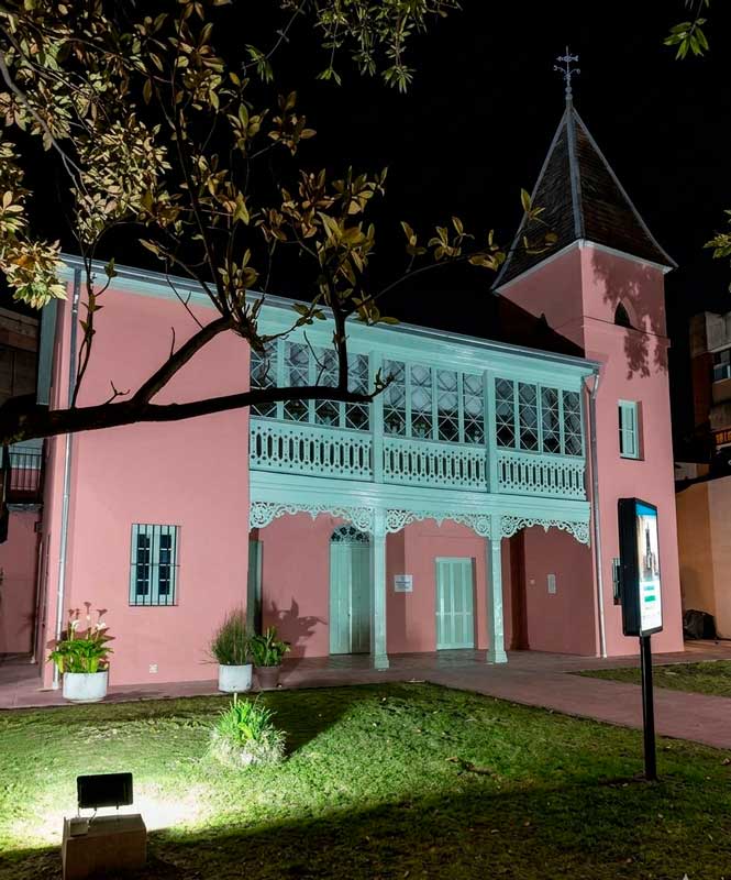 Edificio histórico "La cucaracha"
